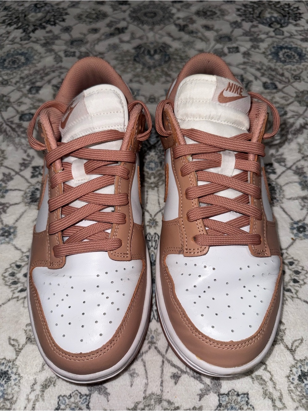 Nike Low-Top Sneakers in White and Rose Gold